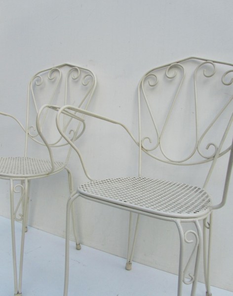 Witte, brocante, ijzeren, armstoelen