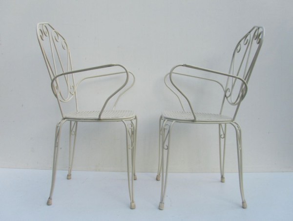 Witte, brocante, ijzeren, armstoelen