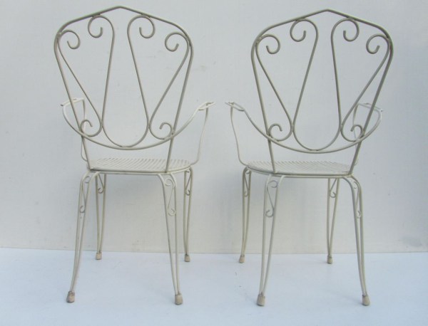 Witte, brocante, ijzeren, armstoelen