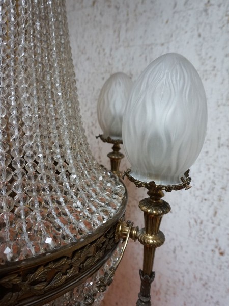 antieke-zakkroonluchter-sac-a-perle-kroonluchter-kristallen-Louis-XVI-Empire-crystal-beaded-basket-chandelier