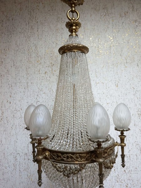 antieke-zakkroonluchter-sac-a-perle-kroonluchter-kristallen-Louis-XVI-Empire-crystal-beaded-basket-chandelier