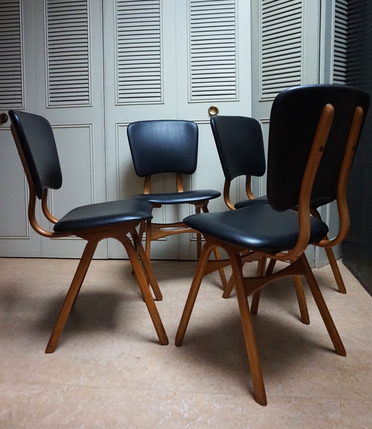 Schrijfmachine beton Geweldig Set van 4 vintage stoelen Pynock Wierden, in de stijl van Cees Braakman en  Louis van Teeffelen