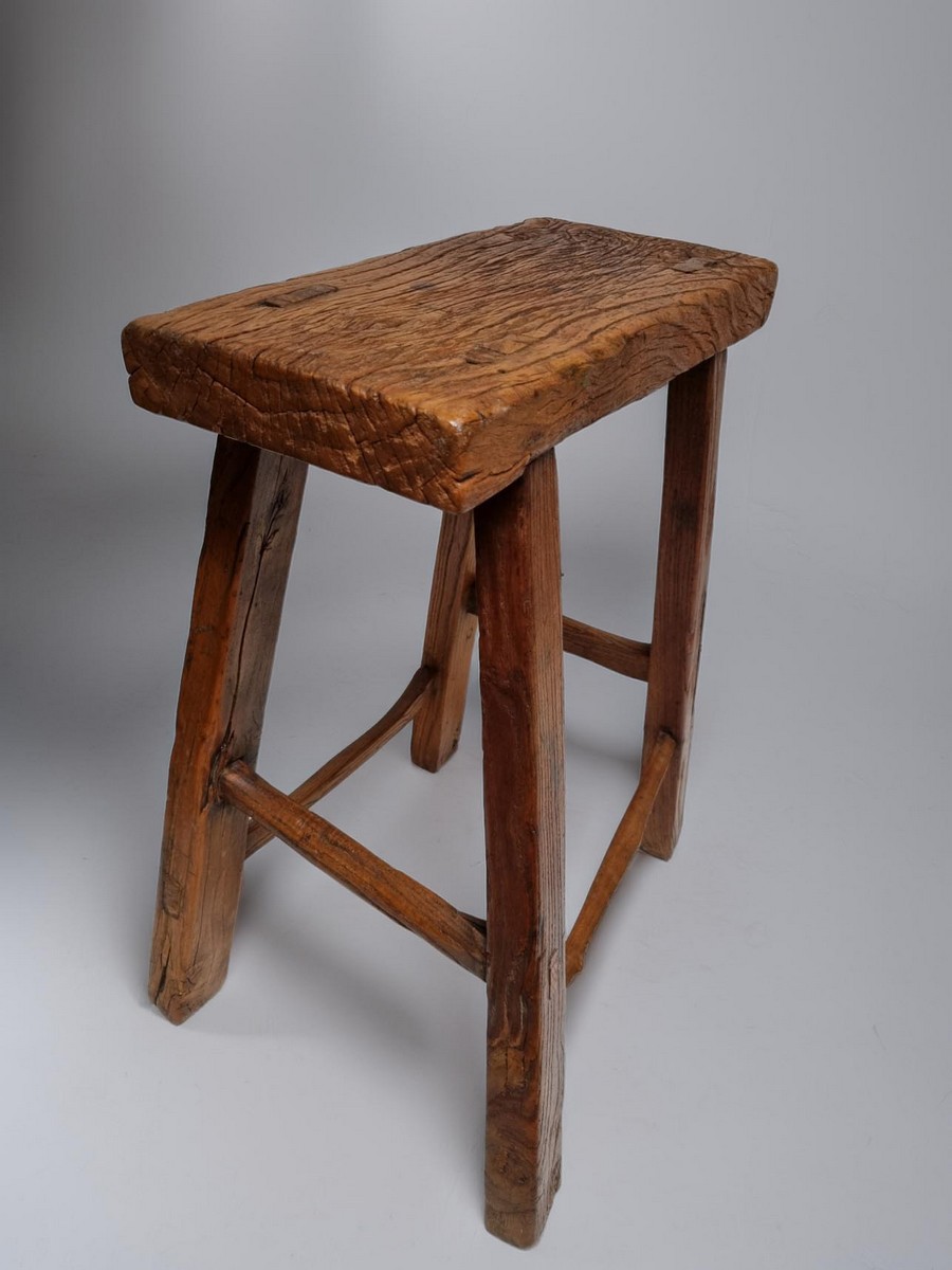 wabi-sabi-krukje-primitief-doorleefde-patine-handmade-stool-rustic-weathered